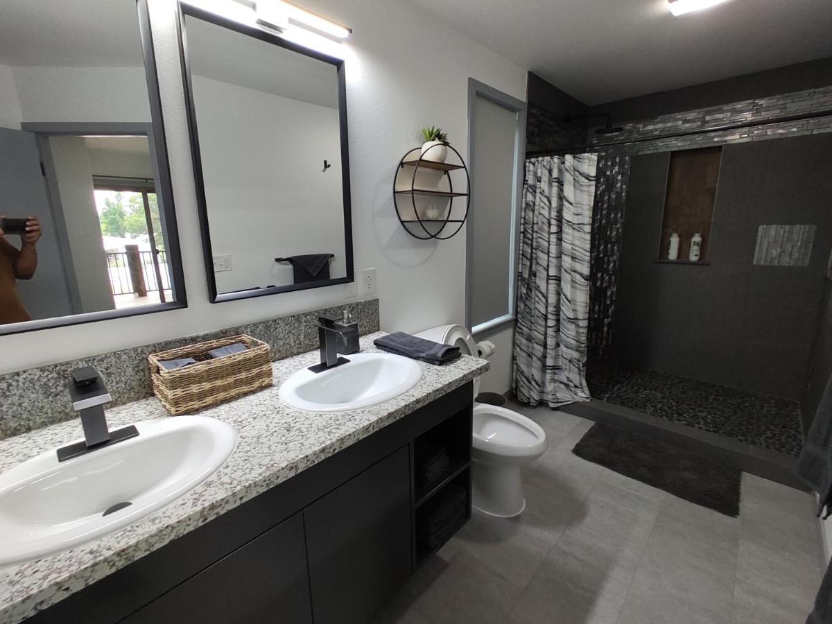 New House With Comfortable King Beds Medford Exterior foto