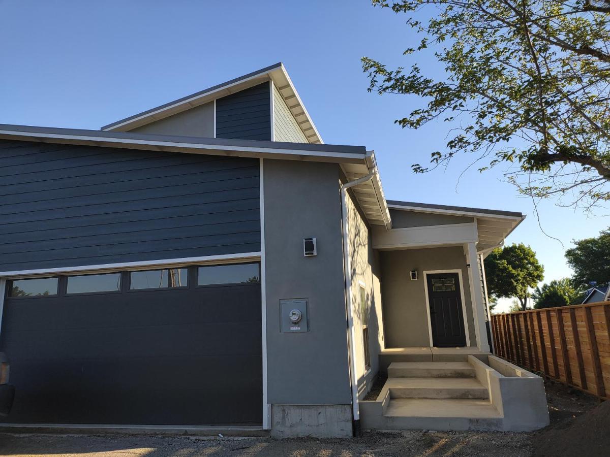 New House With Comfortable King Beds Medford Exterior foto